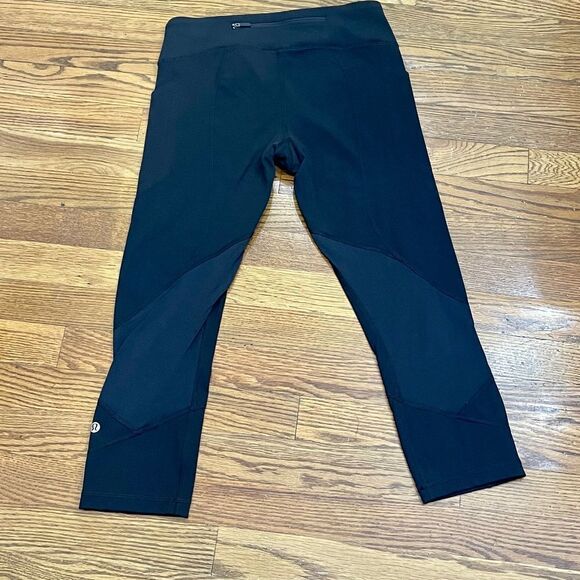 Lululemon Mesh Panel Cropped Capri Leggings - Picture 2 of 3